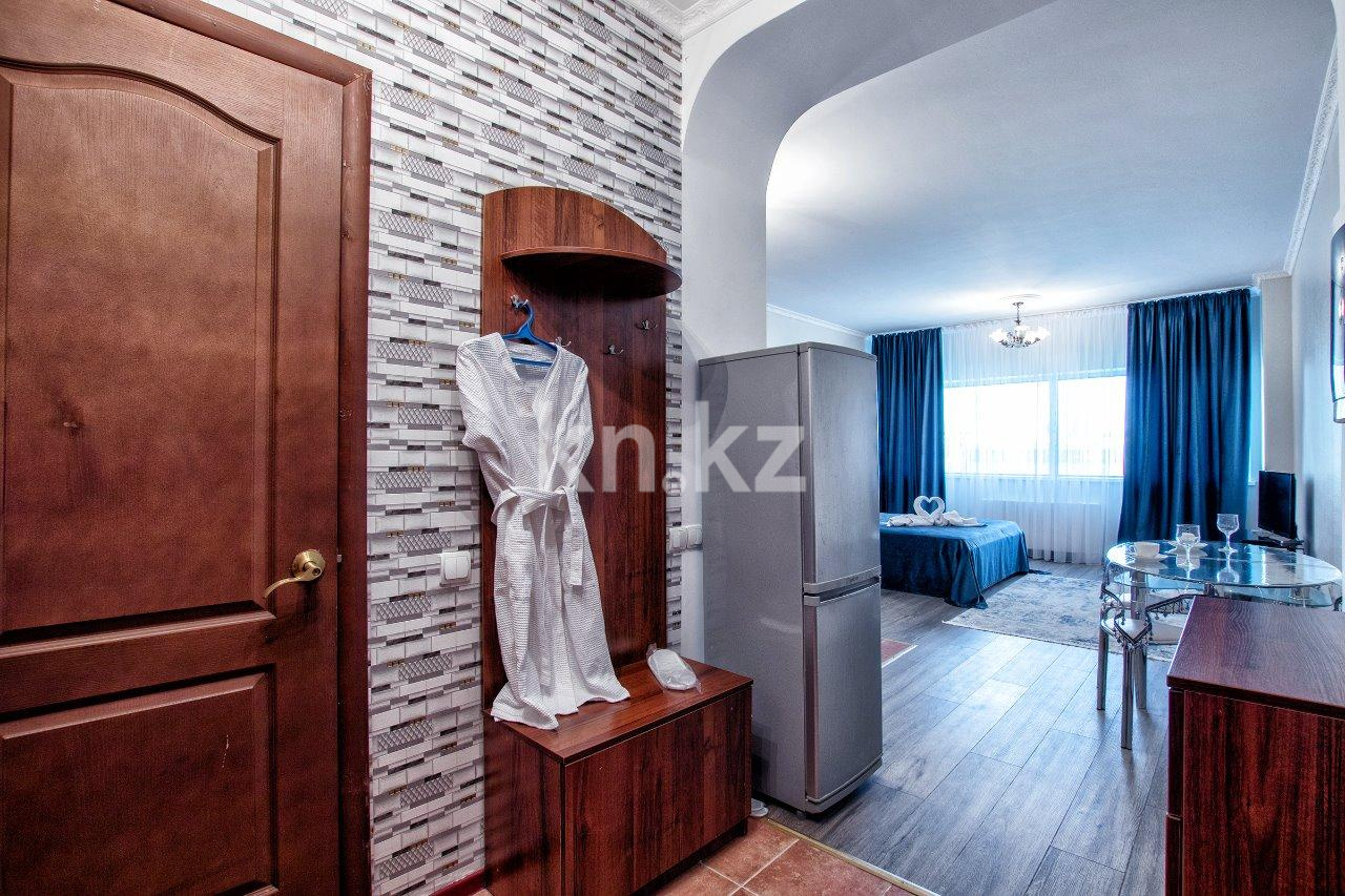 Аренда 1-комнатной квартиры посуточно, 48 м², ул. Достык, дом  5 - ул. Сауран в Астане - фото 3