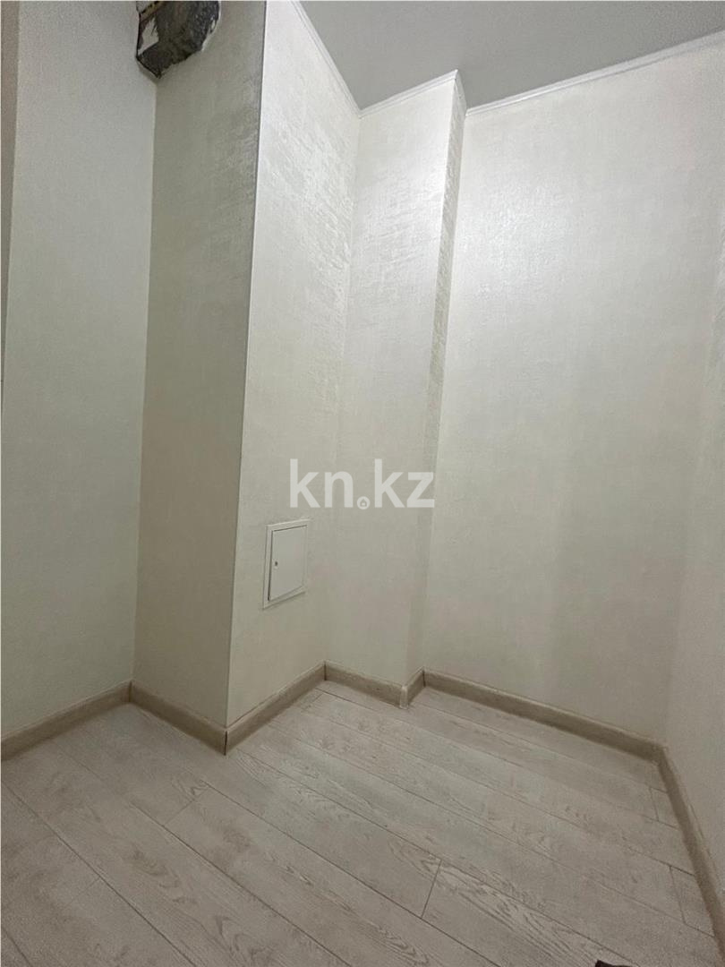 Продажа 4-комнатной квартиры, 134 м², ул. Нарикбаева в Астане - фото 11