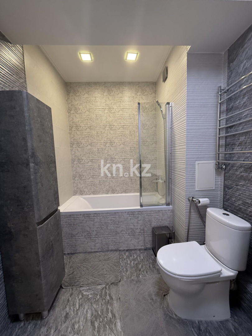 Продажа 2-комнатной квартиры, 65 м² в Алматы - фото 3