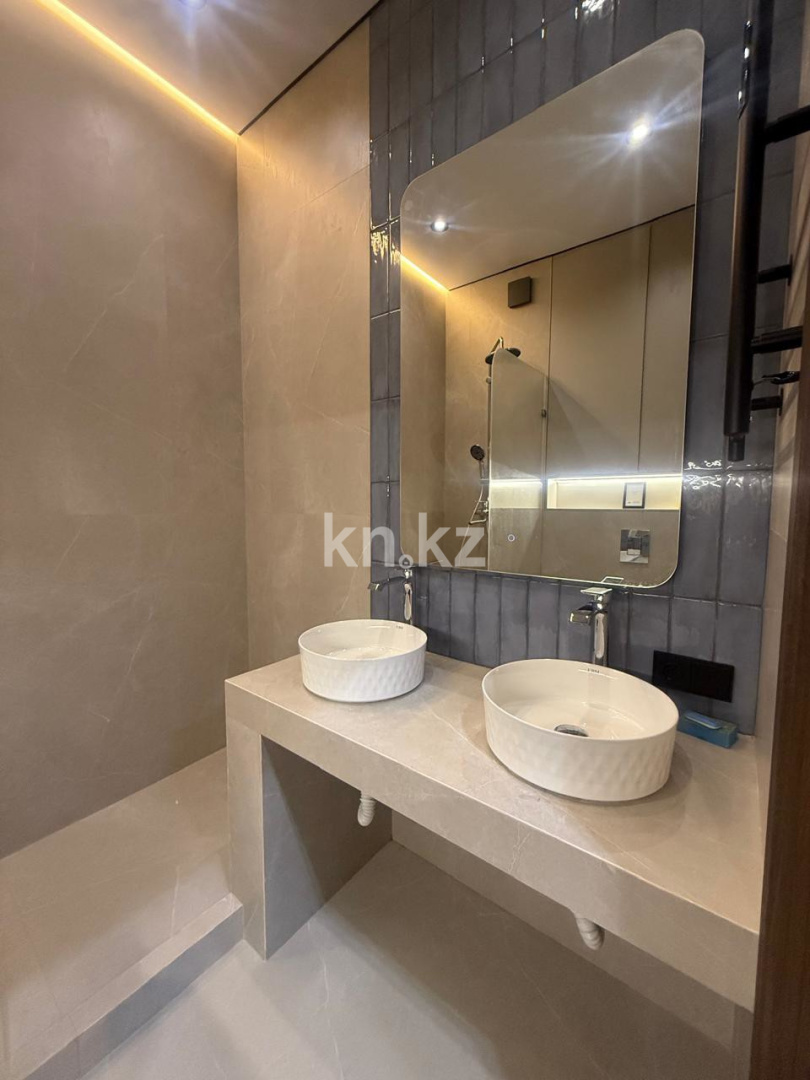 Продажа 4-комнатной квартиры, 111.6 м² в Алматы - фото 15