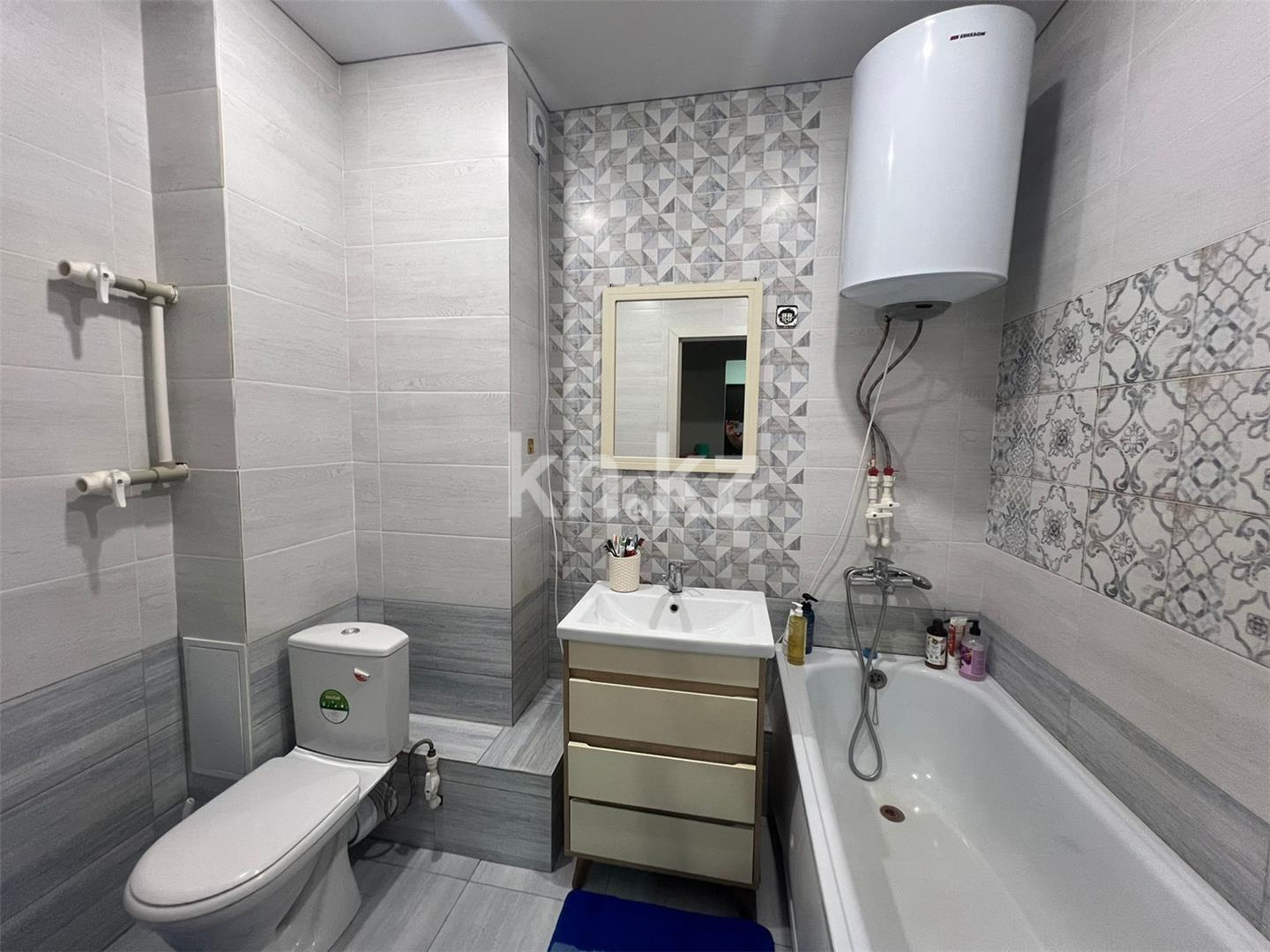 Продажа 2-комнатной квартиры, 52 м², мкрн-н Шапагат, дом  10 в Караганде - фото 8