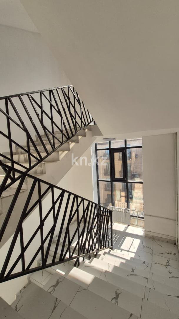 Продажа 1-комнатной квартиры, 57 м², ул. Жумабаева, дом  15 в Атырау - фото 13