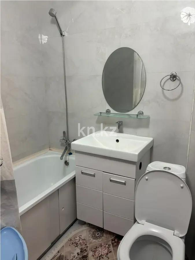 Продажа 2-комнатной квартиры, 43 м², мкр-н 8, дом  72 в Алматы - фото 4