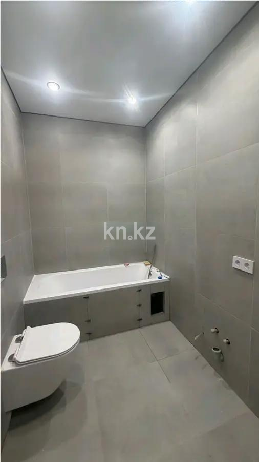 Продажа 2-комнатной квартиры, 67.2 м² в Алматы - фото 3