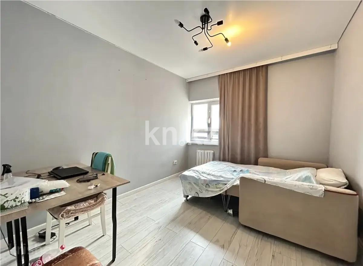 Продажа 3-комнатной квартиры, 65 м², ул. Омарова, дом  23 в Астане - фото 2