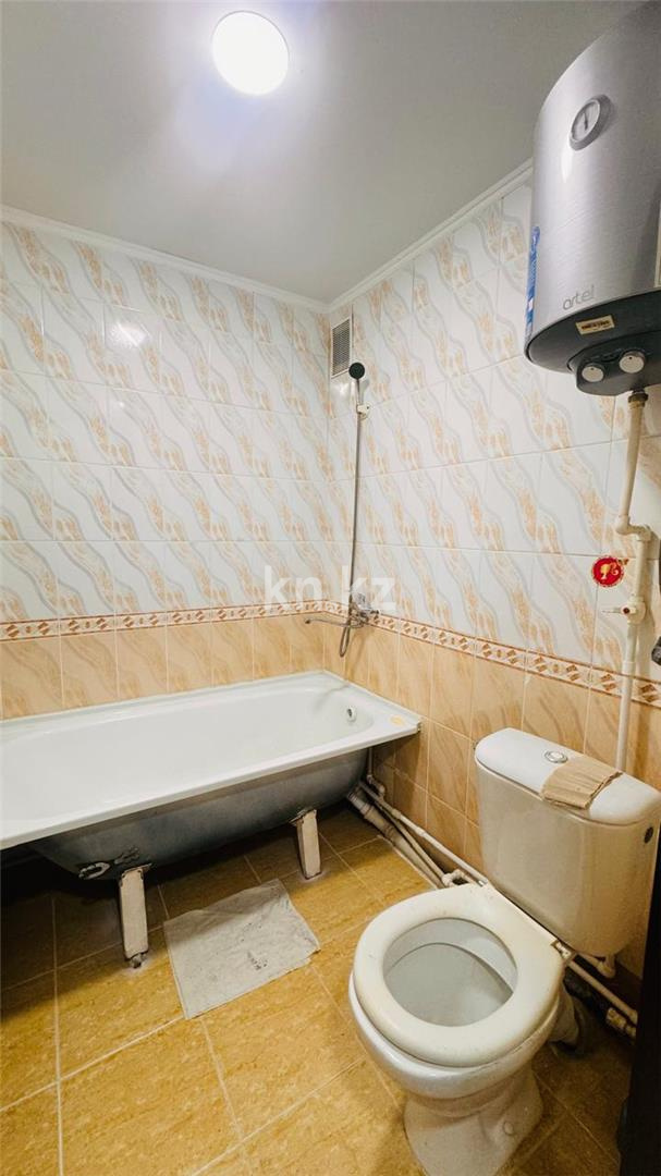 Продажа 2-комнатной квартиры, 43 м², 12 мкр. в Караганде - фото 6