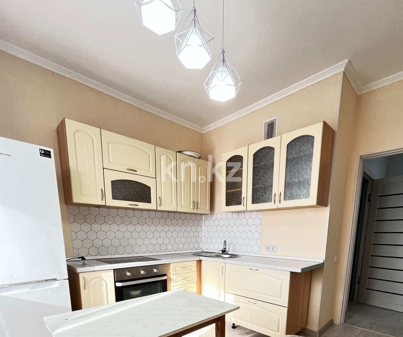 Аренда 1-комнатной квартиры, 40 м² в Астане
