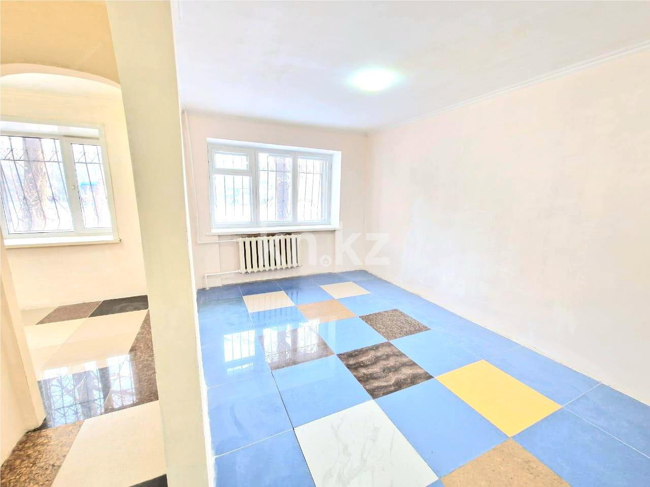 Продажа 2-комнатной квартиры, 44 м², мкр-н 12 в Караганде