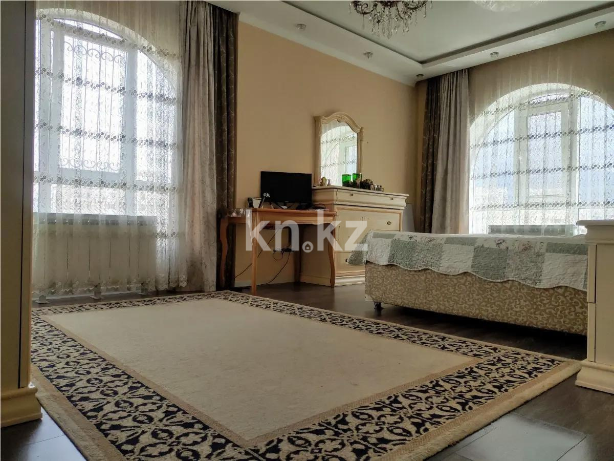Продажа 4-комнатной квартиры, 142 м², ул. Навои, дом  208/6 в Алматы