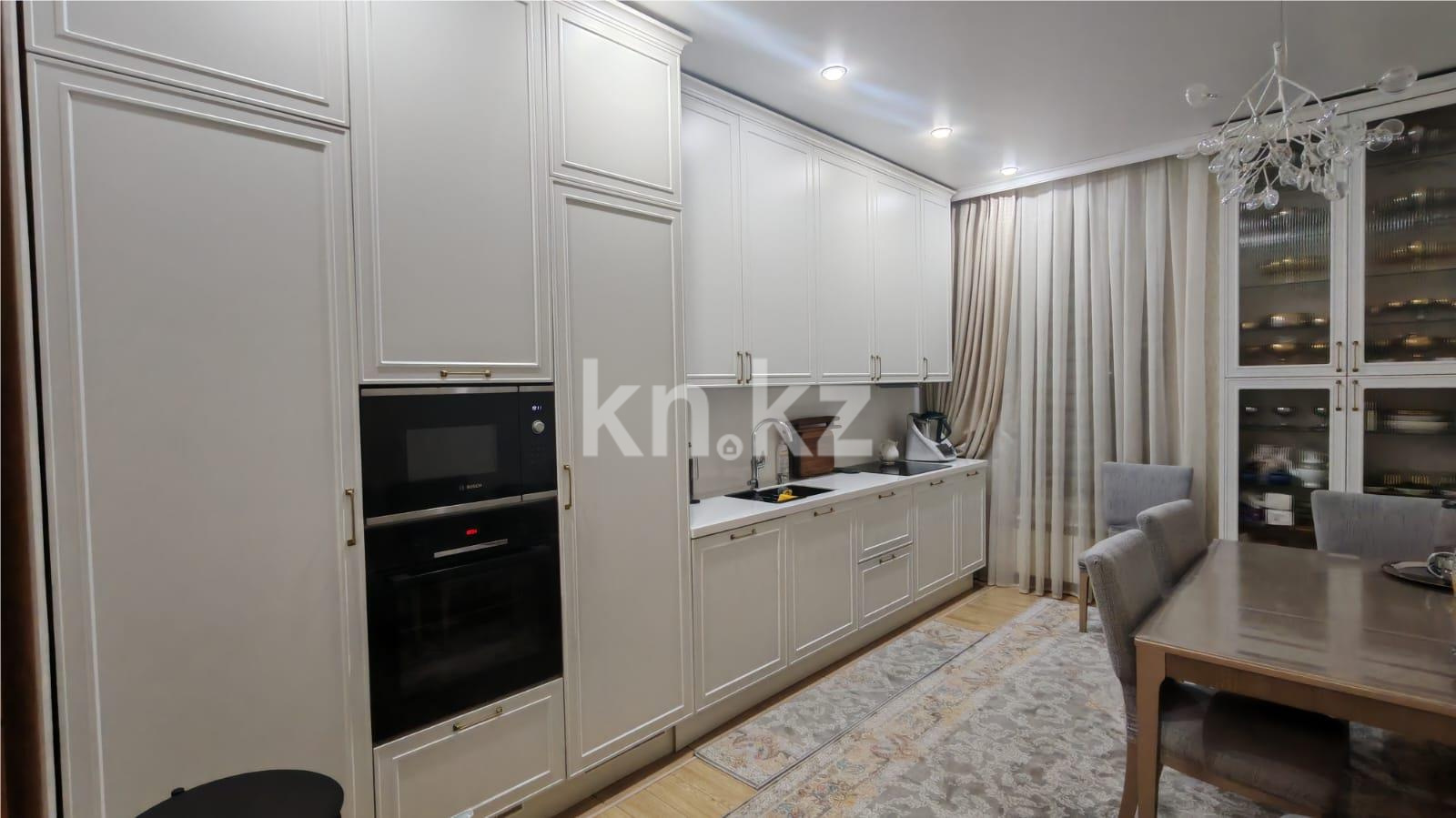 Продажа 4-комнатной квартиры, 123 м², ул. Дюсембекова в Караганде - фото 11