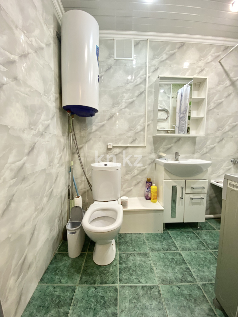 Продажа 3-комнатной квартиры, 64 м², ул. Гапеева в Караганде - фото 14