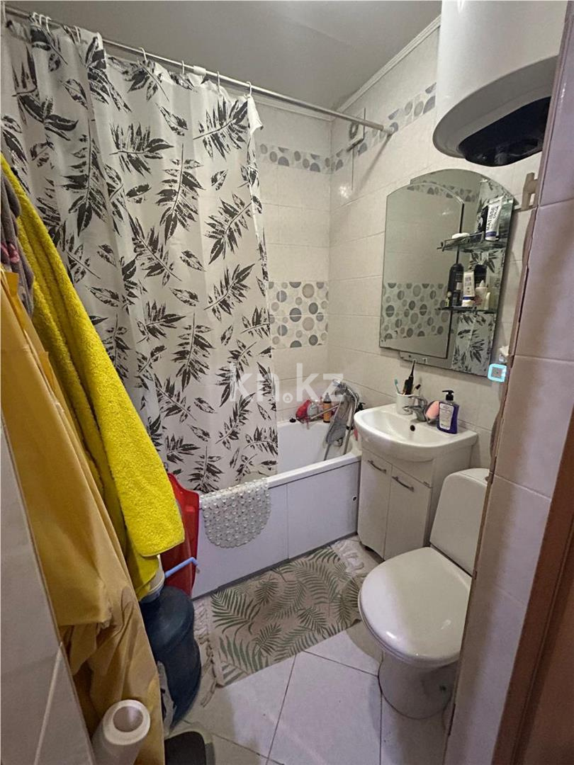 Продажа 2-комнатной квартиры, 46 м², ул. Аманжолова, дом  17/4 в Караганде - фото 6