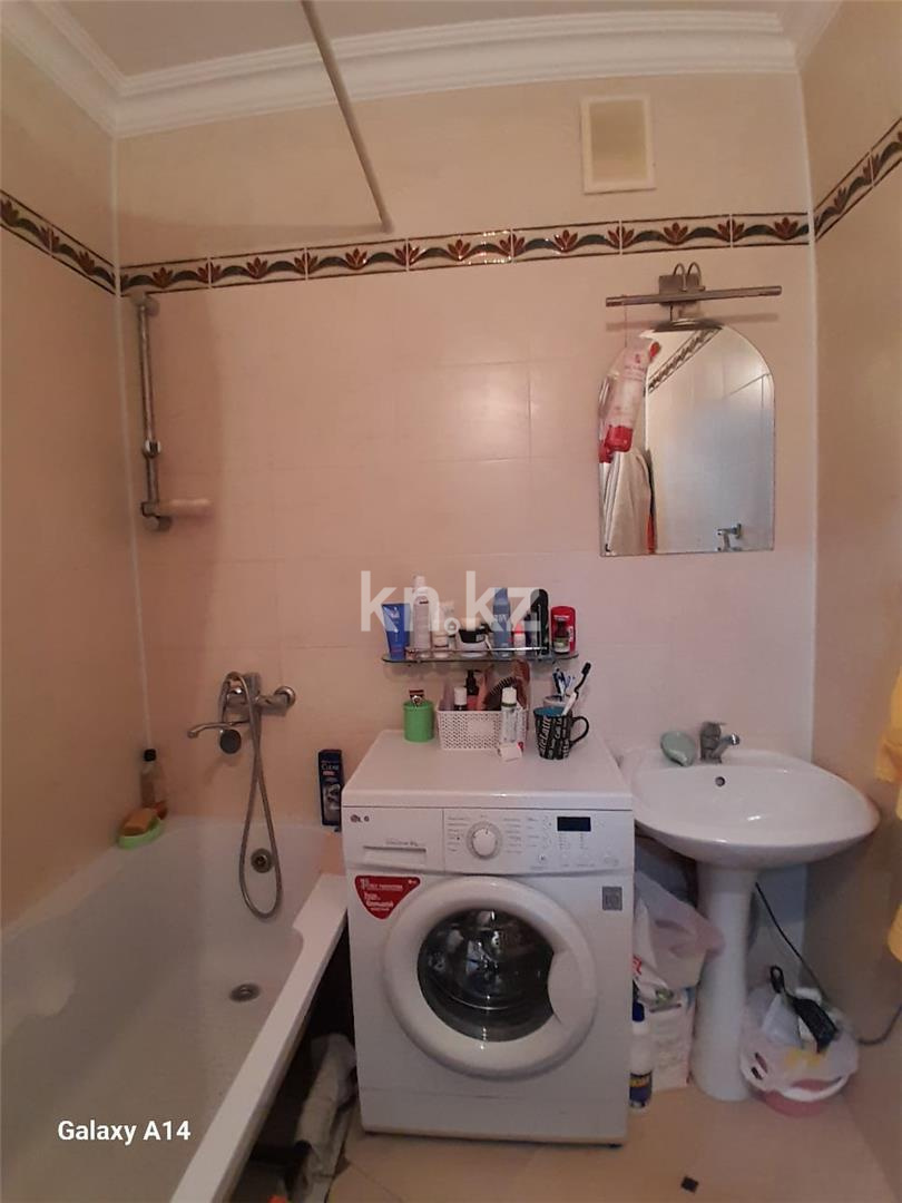 Продажа 3-комнатной квартиры, 75 м², пр. Момышулы в Астане - фото 8