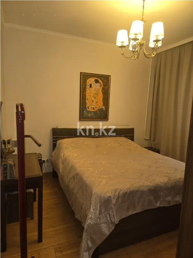 Продажа 3-комнатной квартиры, 70.5 м², мкр-н Аксай-2, дом  76 в Алматы - фото 2