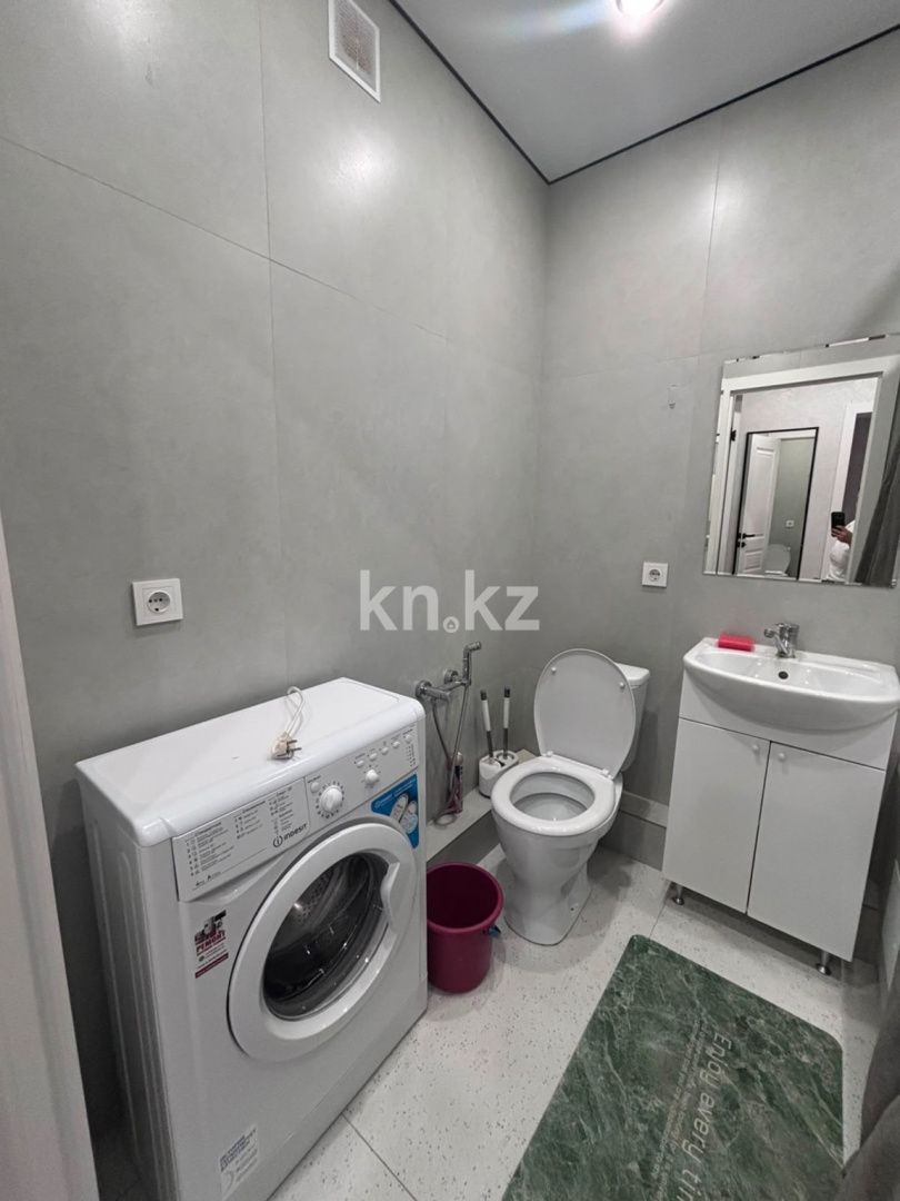 Аренда 1-комнатной квартиры, 40 м² в Астане