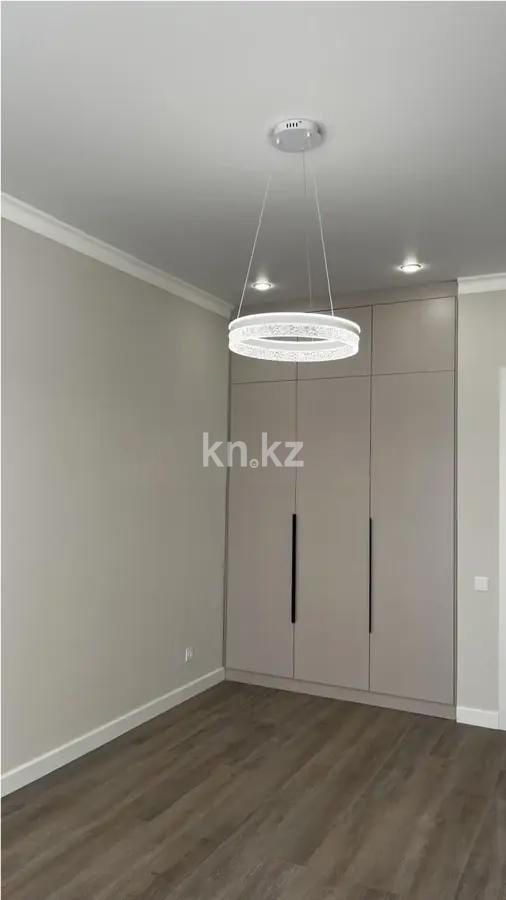 Продажа 3-комнатной квартиры, 67.8 м², ул. Е-15, дом  13 в Астане - фото 2