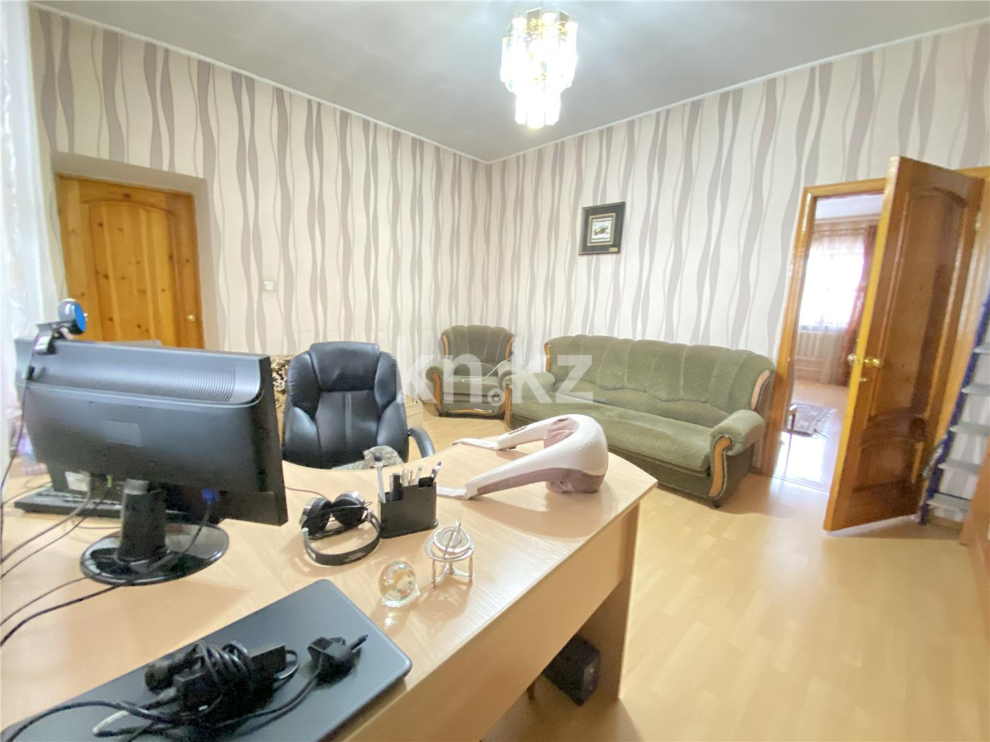 Продажа 7-комнатного дома, 372 м², ул. Аманжолова в Караганде - фото 12