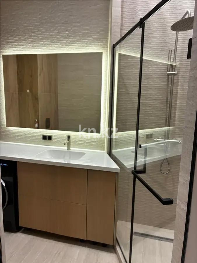 Продажа 2-комнатной квартиры, 77 м², ул. Каппарова, дом  181 в Алматы - фото 2