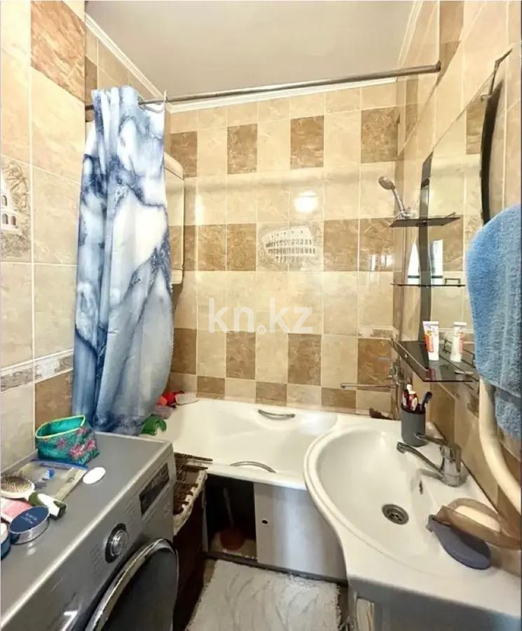 Продажа 3-комнатной квартиры, 66.4 м², мкр-н Аксай-1а, дом  10 в Алматы - фото 5