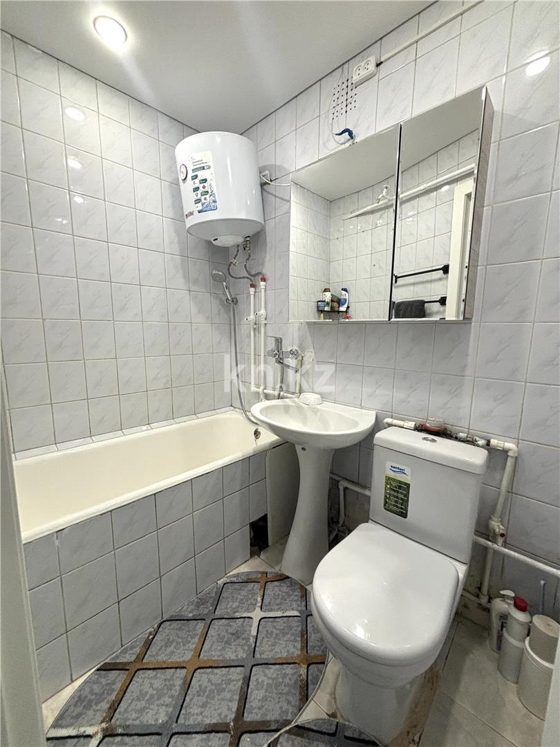 Продажа 3-комнатной квартиры, 60 м², ул. Крылова в Караганде - фото 6