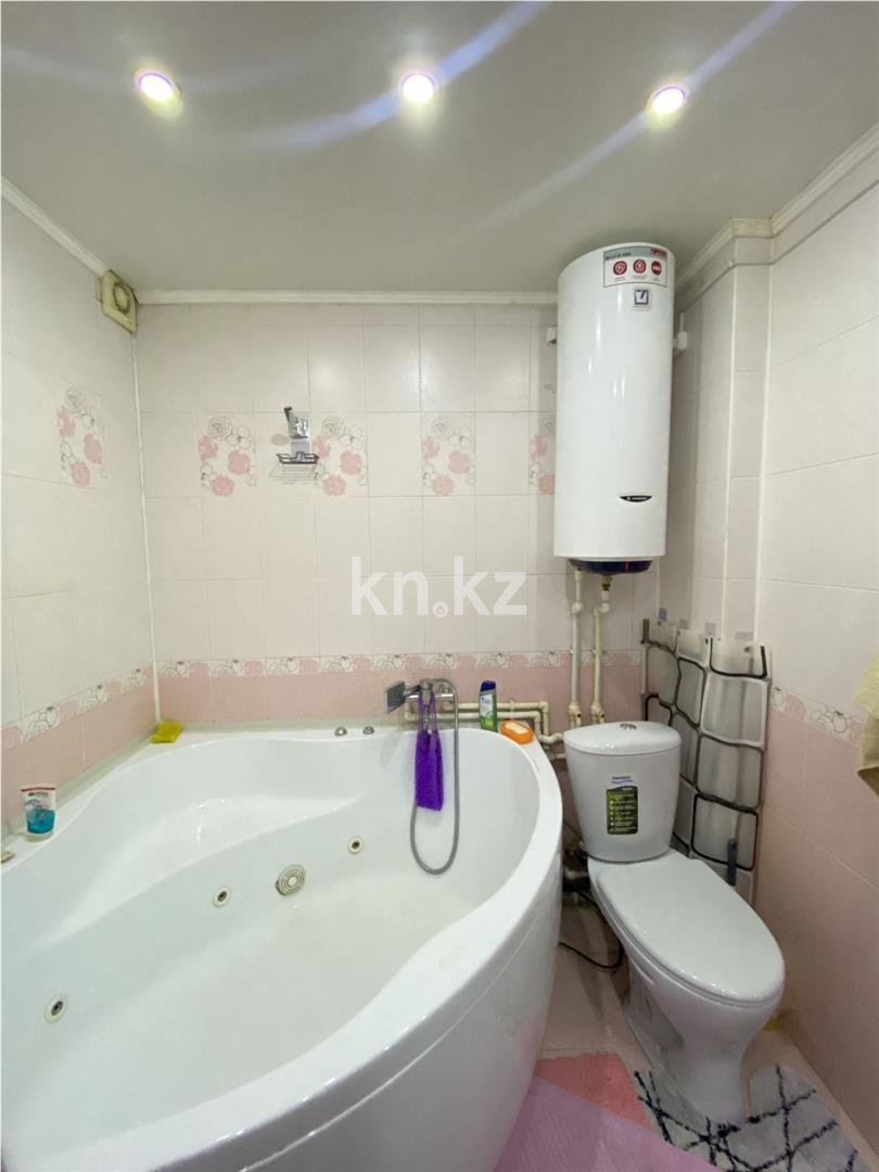 Продажа 2-комнатной квартиры, 45 м², ул. Карбышева, дом  8 в Караганде - фото 11