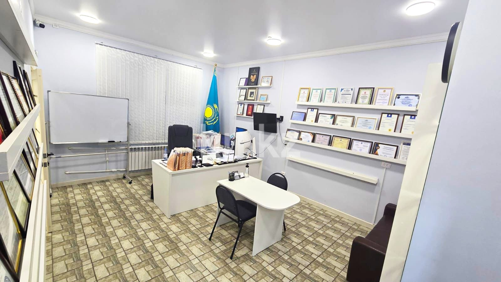 Продажа , 223 м², мкр. Степной-1, дом  7/46 в Караганде