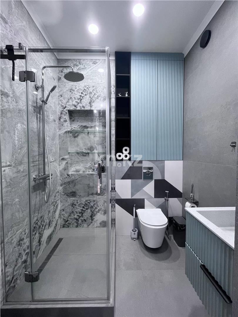 Продажа 2-комнатной квартиры, 73 м², ул. Момышулы в Караганде - фото 42