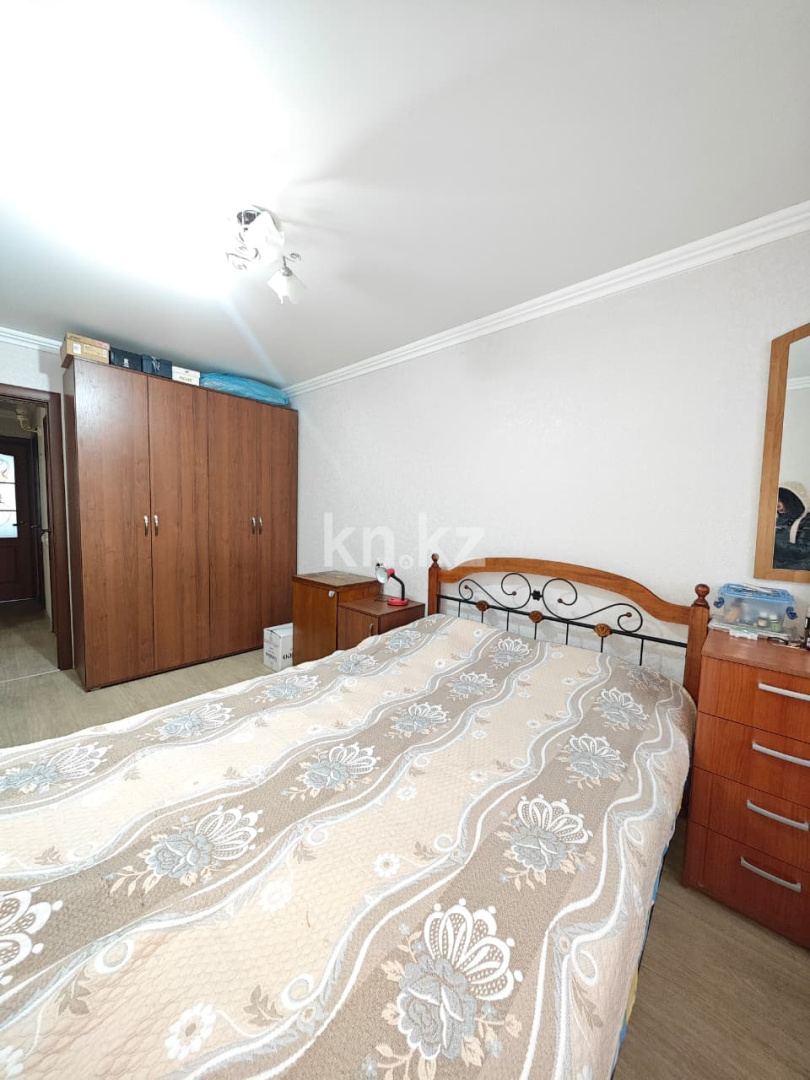 Продажа 4-комнатной квартиры, 78 м², пр. Республики, дом  4 в Караганде - фото 12