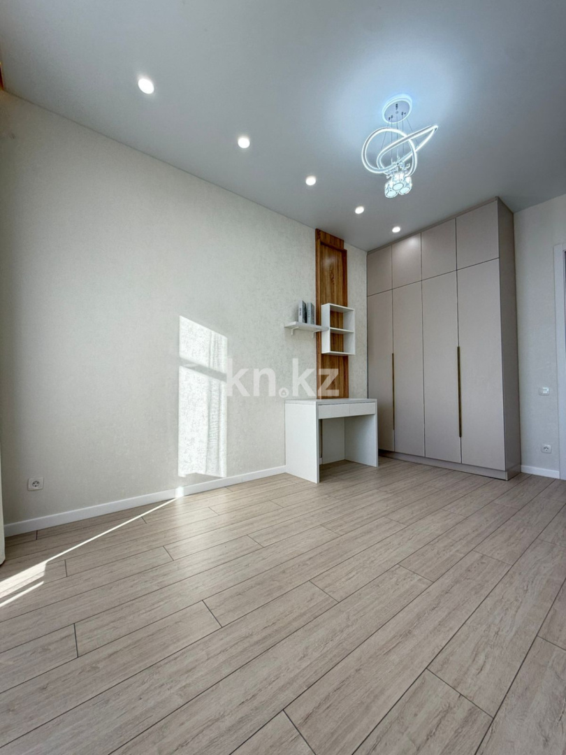 Продажа 4-комнатной квартиры, 92.5 м² в Астане - фото 3