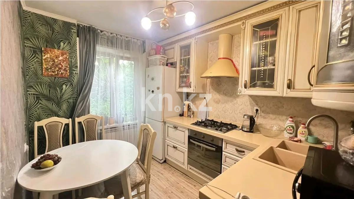 Продажа 4-комнатной квартиры, 72.8 м², мкр-н 4, дом  19 в Алматы - фото 4