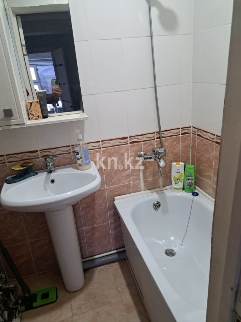 Продажа 3-комнатной квартиры, 65.6 м², пр. Абая, дом  216 в Уральске - фото 8