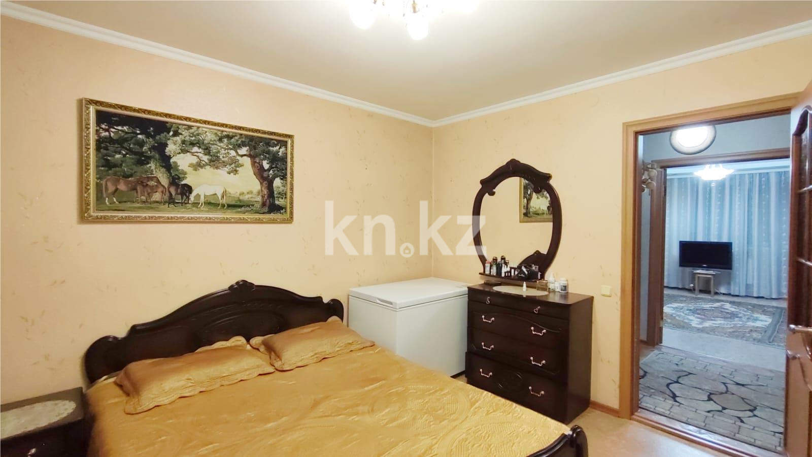 Продажа 3-комнатной квартиры, 62 м², 19 мкр. в Караганде - фото 4