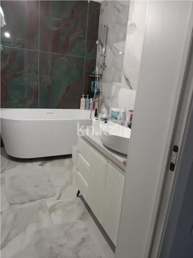 Продажа 2-комнатной квартиры, 59.2 м² в Алматы - фото 3