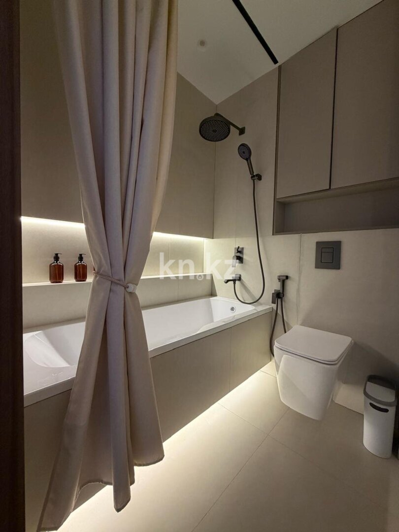Аренда 2-комнатной квартиры посуточно, 49 м² в Алматы - фото 14