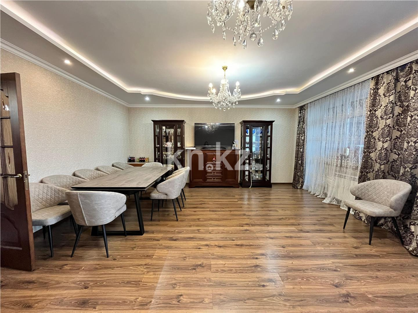 Продажа 5-комнатного дома, 300 м² в Караганде - фото 8
