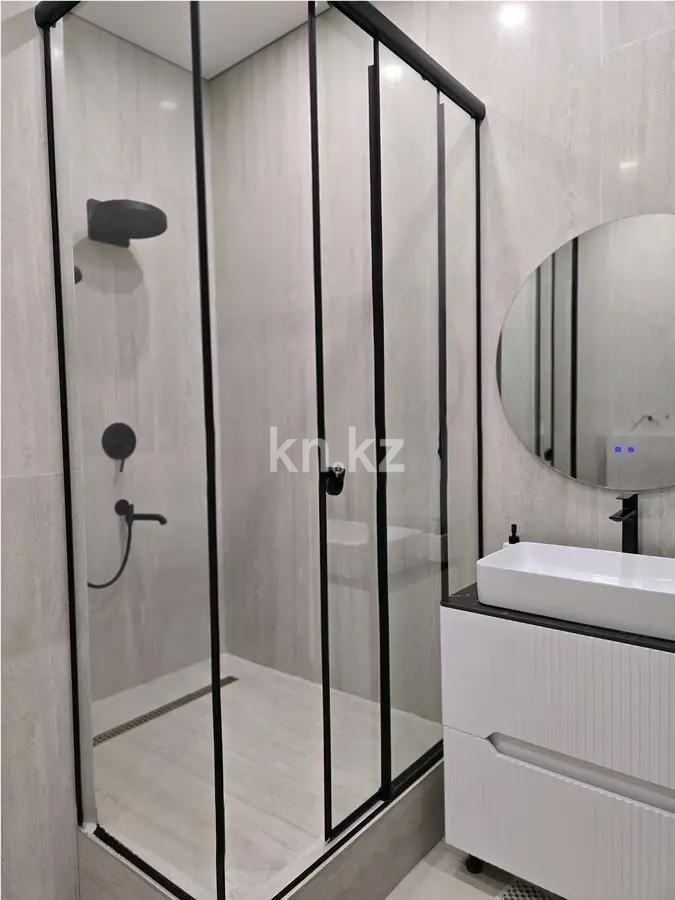 Продажа 2-комнатной квартиры, 73 м², ул. Омаровой, дом  35/1 в Алматы - фото 2