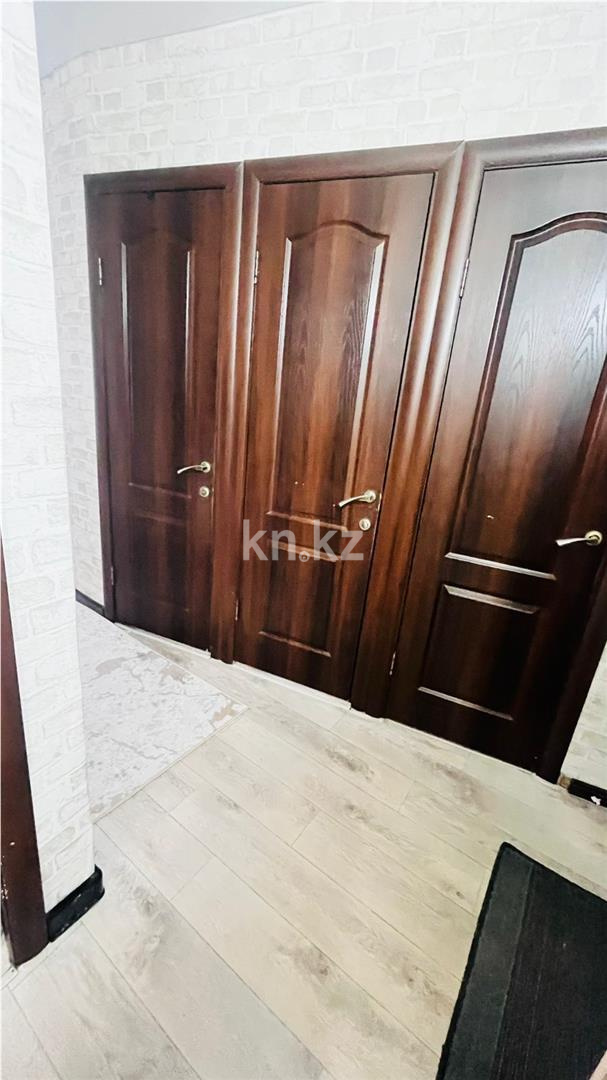 Продажа 4-комнатной квартиры, 62 м², мкр-н 16 в Караганде - фото 15