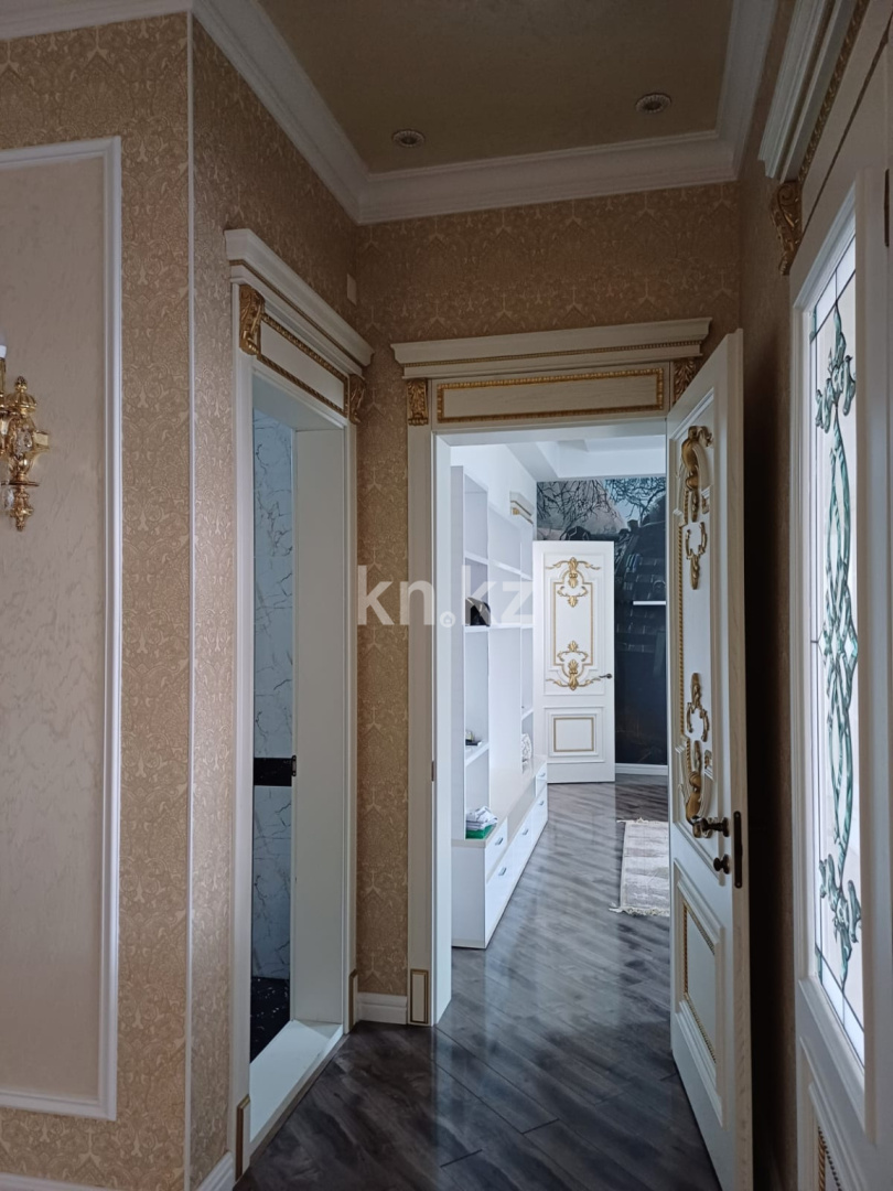 Продажа 5-комнатной квартиры, 270 м², ул. Бокейхана, дом  14 в Астане - фото 12
