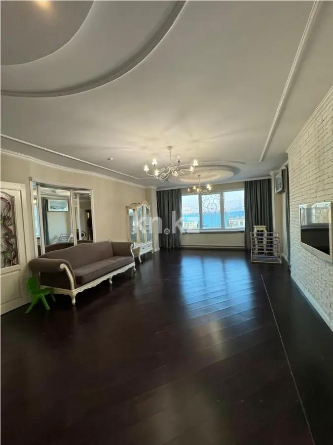 Продажа 4-комнатной квартиры, 141 м² в Алматы