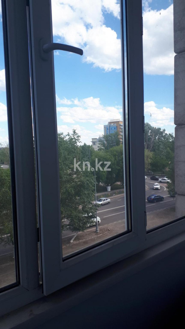 Продажа 5-комнатной квартиры, 119 м², ул. Аманжолова, дом  69 в Караганде - фото 18