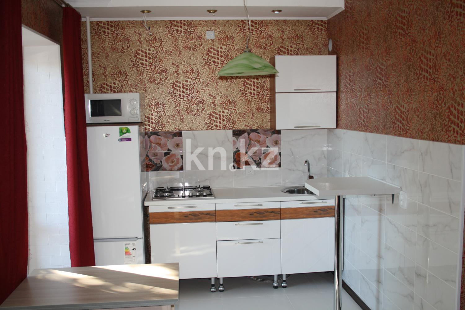 Аренда 1-комнатной квартиры посуточно, 35 м², ул. Победы, дом  105 в Уральске