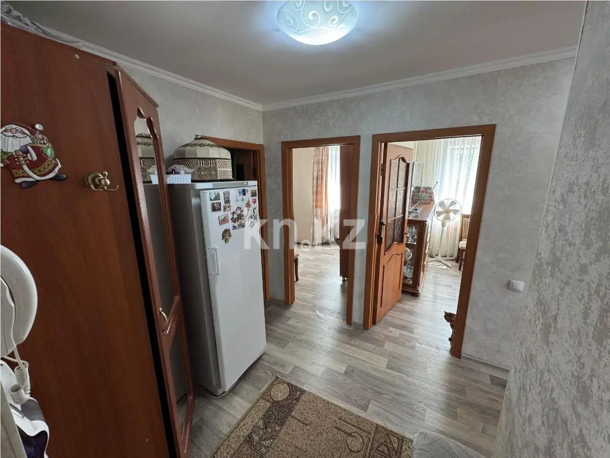 Продажа 3-комнатной квартиры, 62 м², ул. Муканова, дом  10 в Караганде - фото 7