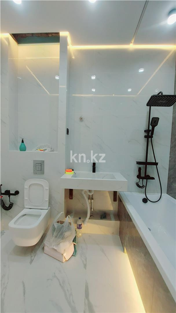 Продажа 3-комнатной квартиры, 92 м² в Караганде - фото 11