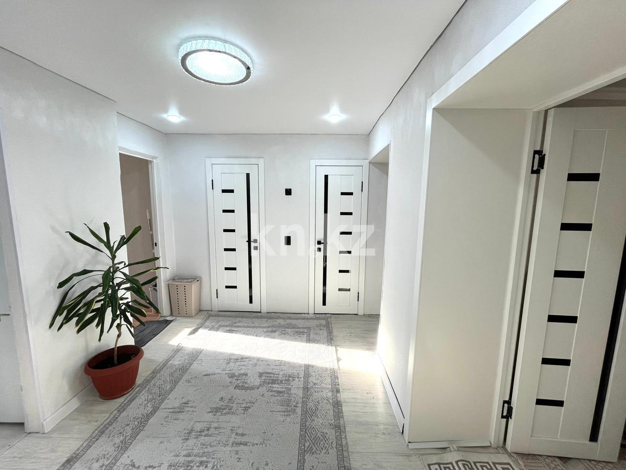 Продажа 3-комнатной квартиры, 59 м², ул. Маметовой в Караганде - фото 8