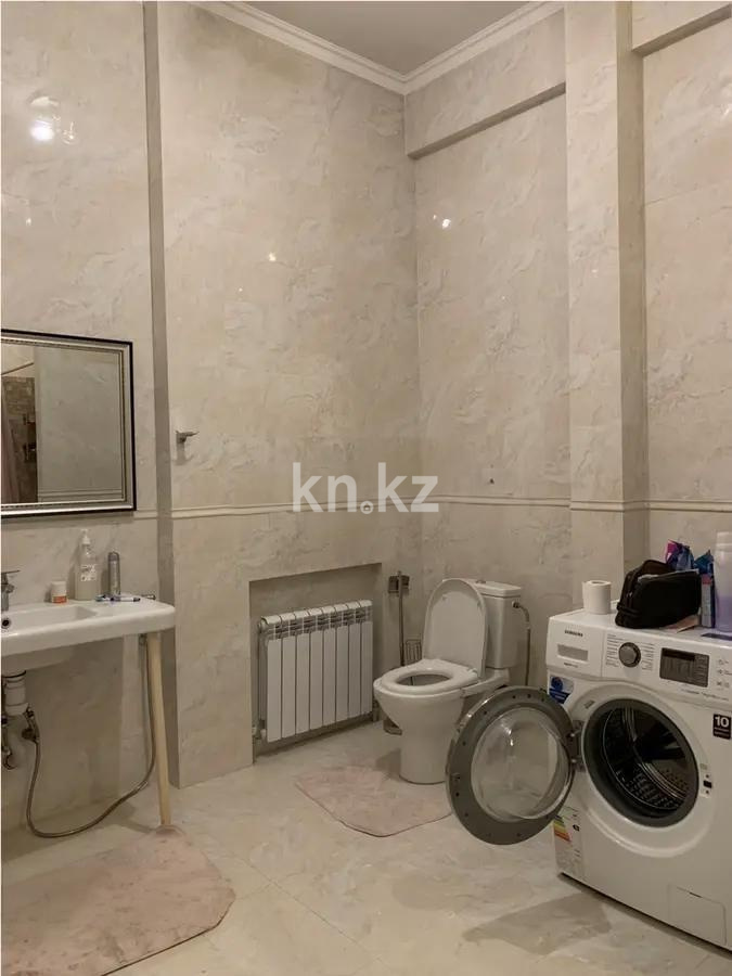Продажа 2-комнатной квартиры, 106 м², ул. Омаровой, дом  37 в Алматы - фото 3