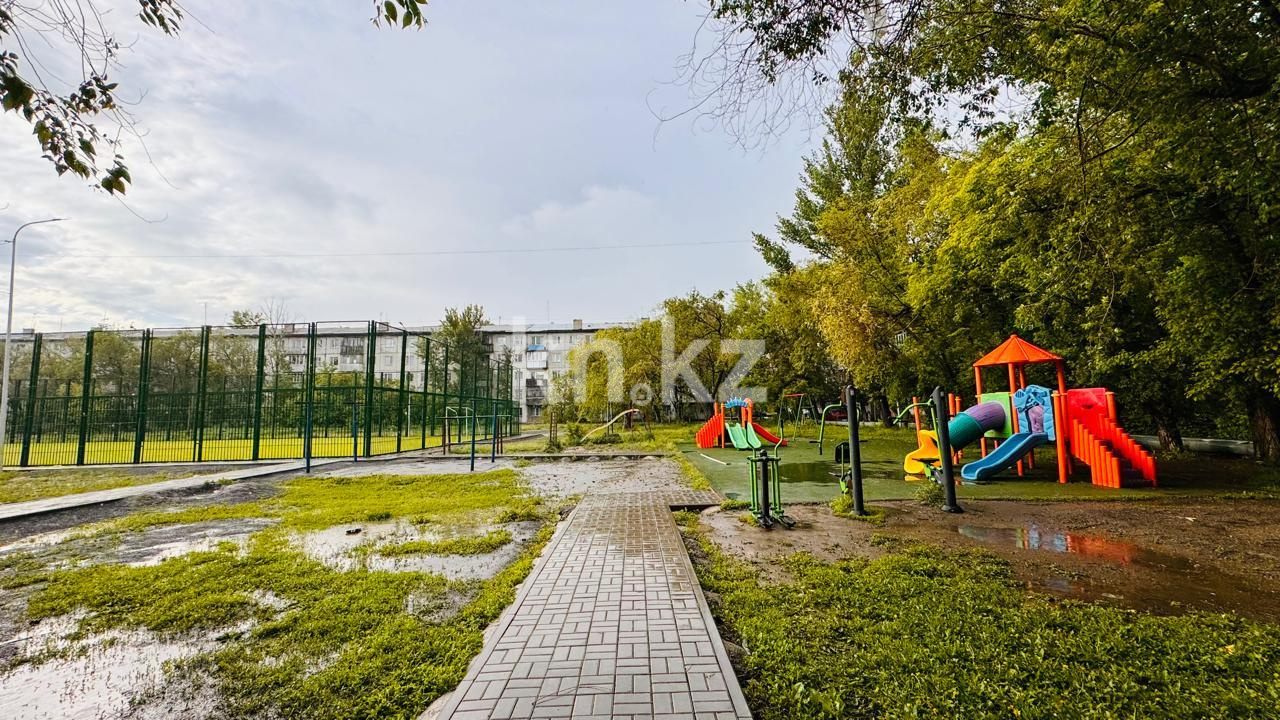 Продажа 3-комнатной квартиры, 48 м², 17-й мкр., дом  52 в Караганде - фото 13