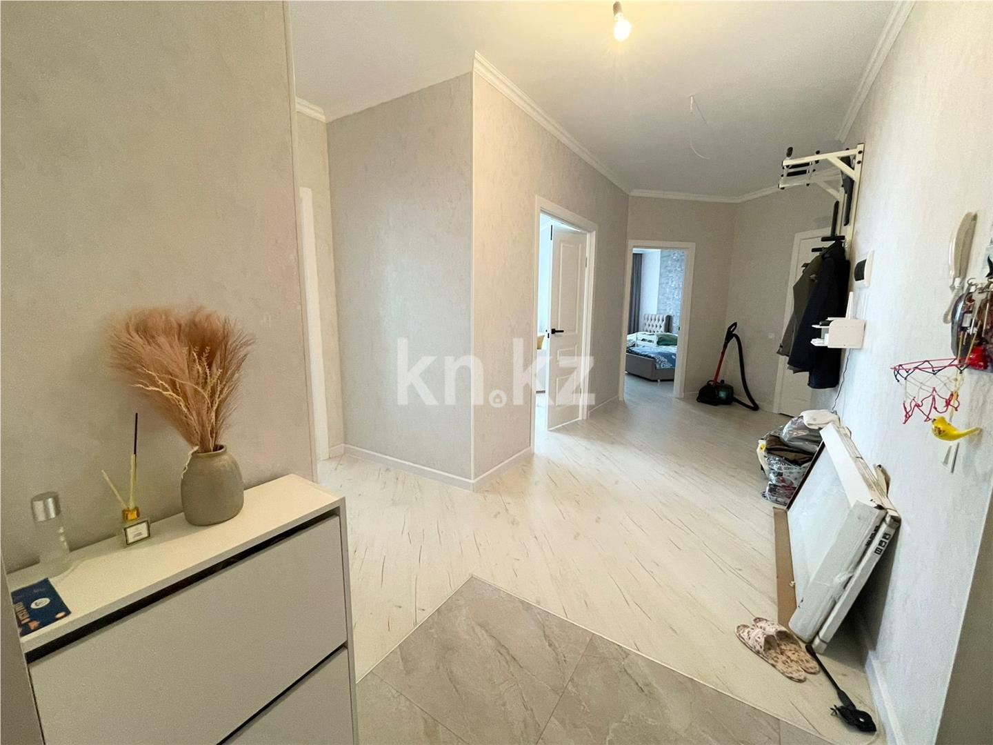 Продажа 2-комнатной квартиры, 72 м², ул. Нуршайыкова в Астане - фото 2