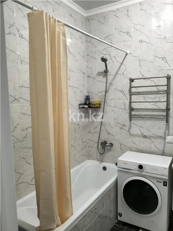 Продажа 1-комнатной квартиры, 42 м², пр. Аль-Фараби, дом  9 в Астане - фото 3