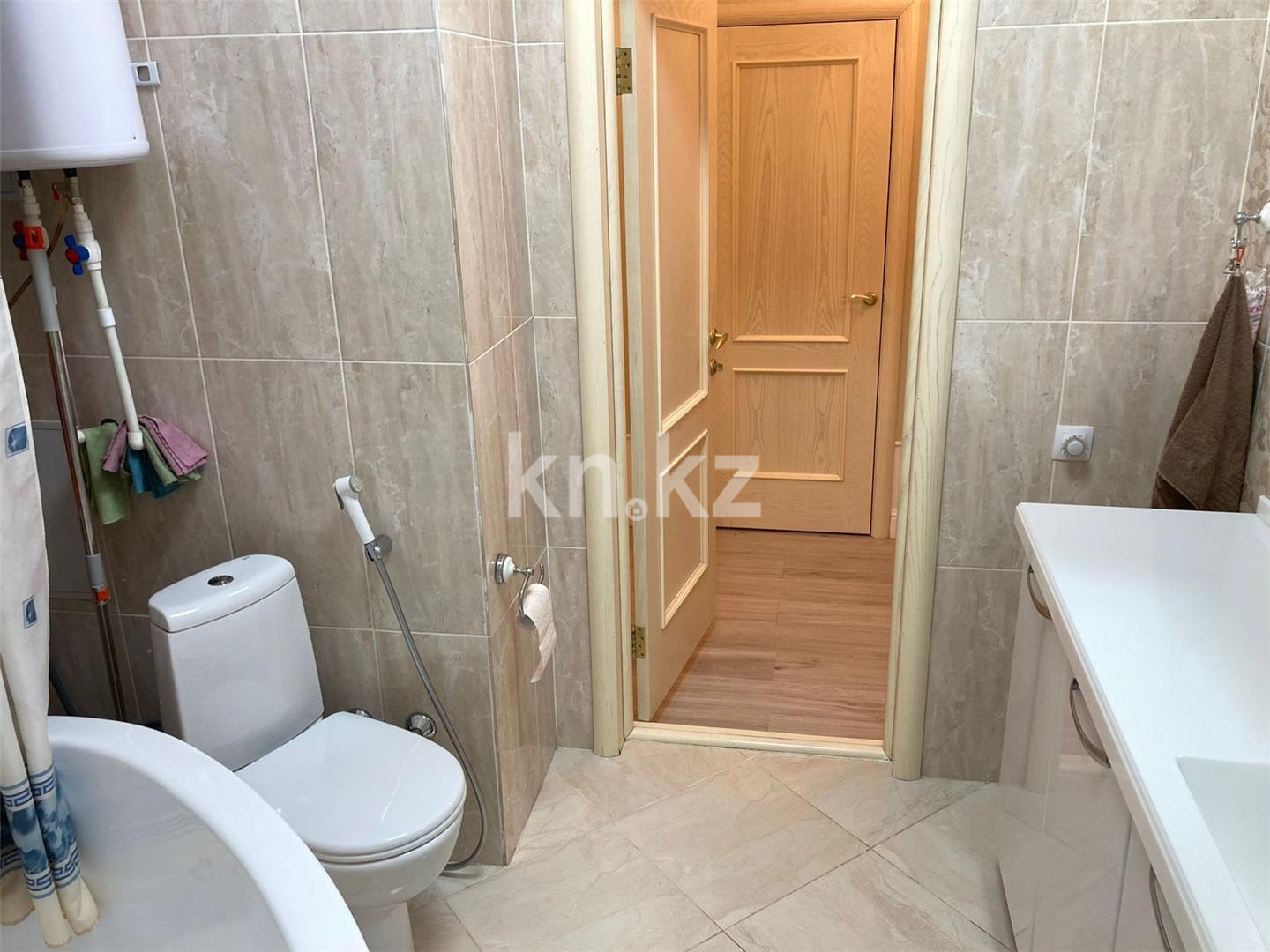 Продажа 3-комнатной квартиры, 105 м², мкр. Степной-2 в Караганде - фото 15
