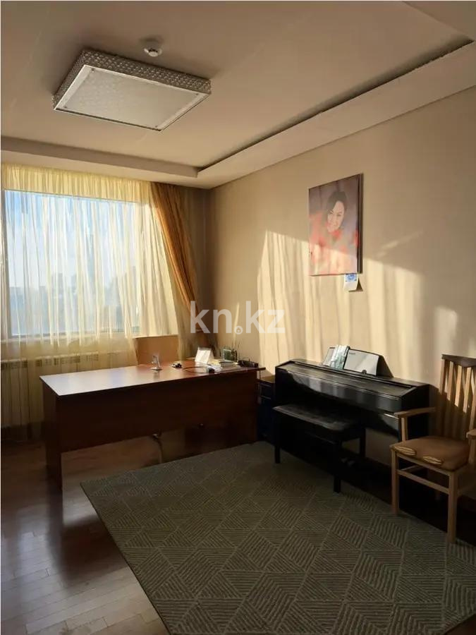 Продажа 4-комнатной квартиры, 200 м² в Астане - фото 2